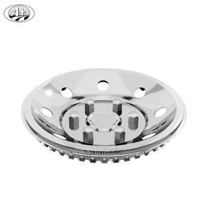 Enjoliveurs de roue arrière de 16 pouces Snap-On pour les camions et les autobus américains Finition en acier inoxydable - Product Image 1