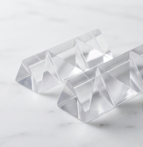Repose-cuillère en plastique transparent, design géométrique, parfait pour la cuisine et la salle à manger - Product Image 2