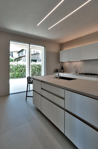 เคาน์เตอร์หินอิตาลีสังเคราะห์ขนาด 1620x3240 มม. หนา 12 มม. สีเบจ Calce Avorio สไตล์มินิมอลสุดหรูทันสมัย ผลิตตามสั่ง - Product Image 4