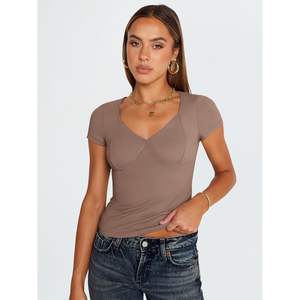 2025 Trendy Queen Mujeres Basic Y2K Camisetas Cuello en V Manga corta Slim Fit Alta calidad Transpirable Salir Tops - Product Image 1