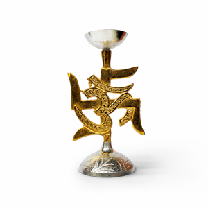 Portavelas con Símbolo Om para Actividades Religiosas, Diseño Metálico Resistente - Product Image 3