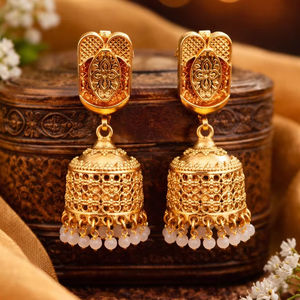 Pendientes Jhumka Tradicionales Indios con Diseño Geométrico, Chapados en Oro, con Perlas Colgantes, Joyería Étnica para Bodas, para Mujer - Product Image 1