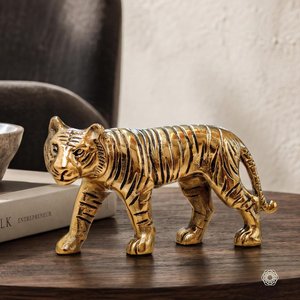 Figurine de tigre en métal, finition dorée, ornement de bureau à domicile, art pop fait main - Product Image 1