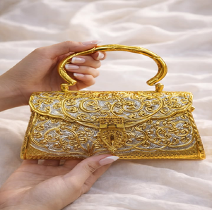 Pochette rectangulaire en laiton recouverte d'un travail de filigrane élaboré avec une poignée supérieure, disponible à prix de gros. - Product Image 4