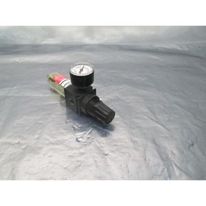 Filtre pneumatique Watts Fluidair B35-02AHC - Équipement et pièces semi-conductrices d'occasion de renommée mondiale - Product Image 3