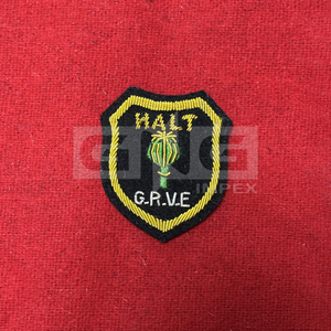 Écusson brodé à la main en fil d'or, design personnalisé, badge fait main pour uniforme de club - Product Image 4