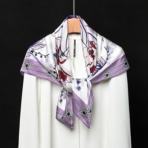 Foulard en Soie Moderne pour Femme, Foulard Carré en Soie de Mûrier Personnalisé, Foulard de Tête de Luxe Tendance, Impression Personnalisée, Fournisseur en Gros - Product Image 3
