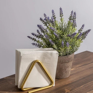 Porta Servilletas Metálico con Acabado Dorado en Forma de Triángulo, Ideal para Mesa de Comedor, Cocina, Hotel, Restaurante y Cafetería, Artesanía en Metal - Product Image 1
