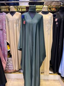 Abaya Modeste de Dubaï en Gros, Perlée et Pailletée, à Manches Longues, Traditionnelle Musulmane, Faite à la Main, pour Mariage, en Polyester Respirant, Col Rond pour Femme - Product Image 4