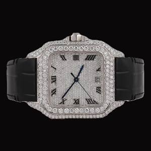 Reloj de Pulsera Hermoso con Caja Cuadrada Hecha a Mano, Números Romanos, Esfera de Moissanita en Oro Blanco y Correa de Goma Negra, Regalo Personalizado para Hombre - Product Image 1