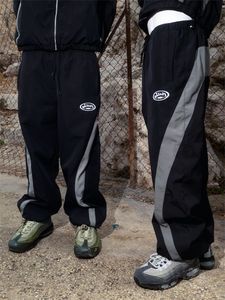 Conjunto deportivo reflectante para hombre, chaqueta y pantalones, ropa deportiva informal con cremallera, conjunto para correr, unisex, a la moda. - Product Image 5