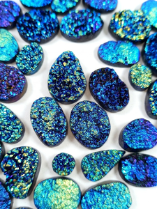 Cabujón de titanio con revestimiento Druzy, piedra preciosa suelta para hacer anillos y colgantes, precio mayorista por gramo, cabujón de formas mixtas - Product Image 3