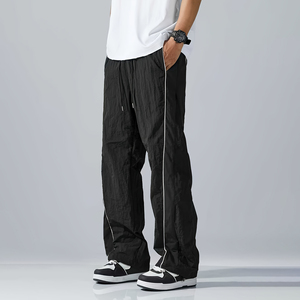 Pantalones Holgados Blancos para Hombre con Paneles Negros, Cintura Ajustable con Cordón, Estilo Moderno y Personalizado, Talla Grande - Product Image 1