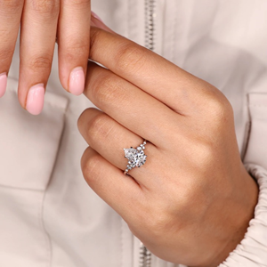 Bague de fiançailles en moissanite de laboratoire taille poire 2,11 carats, plaqué or blanc 14 carats, bague d'éternité de mariage, sertissage à griffes pour soirée - Product Image 6