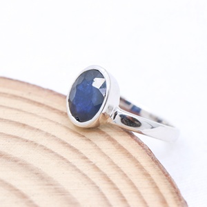 Bague tendance en argent sterling 925 massif, saphir bleu de forme géométrique naturelle, faite à la main, certifiée IGI, pour mariage et fête - Product Image 4