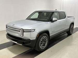 PREMIÈRE MAIN TROUSSERIE ADVENTURE RIVIAN R1T 2025 PICKUP D'OCCASION VOITURE D'OCCASION EN BON ÉTAT - Product Image 1