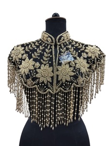 Poncho Cape Blouse Designer à Perles et Paillettes, Faible MOQ, 100% Coton, Tissu Maille, Motif Géométrique, Élégant, au Meilleur Prix Inde - Product Image 1
