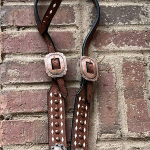 Cabeceras occidentales de equitación de una oreja más vendidas, cuero rugoso al mejor precio con tachuelas de cobre para carreras - Product Image 1