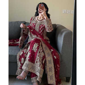 Ensemble palazzo et dupatta rouge de haute qualité avec broderies et sequins, taille 2XL, idéal pour les robes de bal - Product Image 6