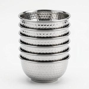 Ensemble de bols artisanaux en acier inoxydable SS304 de 9,5 cm, finition miroir, ensemble de six pièces Katori par Kesar Home Decor pour hôtels et mariages, martelé à la main par des experts - Product Image 1