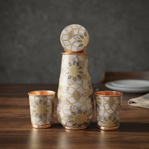 Carafe à eau en cuivre à motif mandala avec verres assortis, ensemble de service décoratif, vaisselle en métal réutilisable, collection cadeau - Product Image 1