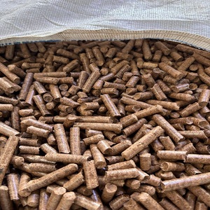 Pellets de Madera 100% Natural de Pino/Roble/Abeto en Bolsas Jumbo de 15 kg, Palitos de 6 mm de Diámetro, Distribuidor Mayorista de Alta Calidad - Product Image 1