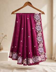 Sari en soie Bala douce brodé de fleurs multicolores avec blouse à sequins, tenue de fête moderne pour femme, séchage rapide - Product Image 5