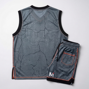 Ensemble de maillot et short de basket-ball personnalisé par sublimation, séchage rapide, respirant, impression intégrale, design de logo personnalisé - Product Image 3