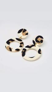 Boucles d'oreilles en résine de fleurs naturelles, faites à la main, légères, élégantes, accessoires de mode, cadeau pour femmes, vente en gros - Product Image 4