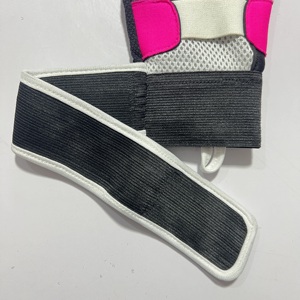 Guantes de Boxeo de Neopreno Rosa y Negro sin Dedos, Soporte de Muñeca Ajustable, Protección de Palma Transpirable con Malla, Unisex - Product Image 5
