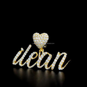 Pendentif avec nom élégant Design Hip Hop en forme de coeur Bail Pendentif en diamant plaqué or Cadeau pour votre petit ami - Product Image 1