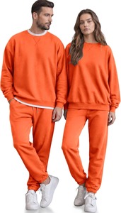 ชุดวอร์มสีแดงเลือดหมูสำหรับผู้ชาย 2 ชิ้น เสื้อคอกลม กางเกงจ็อกเกอร์ สีพื้น ชุดลำลองสำหรับเล่นกีฬา ความยาวเต็มตัว ทรงปกติ - Product Image 5