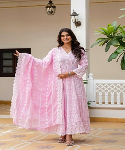 Salwar Kameez Tradicional Rosa de Algodón para Mujer con Dupatta, Corte Holgado, Largo hasta el Suelo, Estilo Casual de India y Pakistán 85182 BT-1023 - Product Image 1