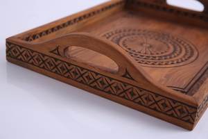 Plateau en bois marocain sculpté à la main - Plateau en bois rustique - Décoration de cuisine bohème - Plateau à thé et café - Gravure personnalisée avec idée cadeau - Product Image 6