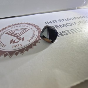 Diamante negro de laboratorio de 5.00 quilates, corte cuadrado, brillante modificado, con certificado IGI, diamante suelto para la fabricación de joyas. - Product Image 5