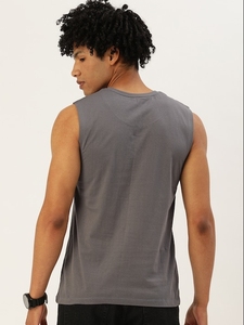 Camiseta sin Mangas Gris para Hombre, Cuello Redondo, Estampado de Letras, Ropa Casual, Transpirable, de Algodón Tejido - Product Image 1