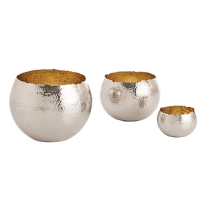 Pot à bougie en métal décoratif unique de luxe martelé, finition argentée, tailles personnalisées pour la maison, éclairage de Noël, porte-bougie votif - Product Image 1