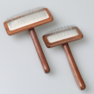 Brosse de toilettage en bois Waggers pour animaux de compagnie, peigne à grain naturel, sûre pour chats et chiens, outil de massage et de démêlage, utilisation domestique sans douleur - Product Image 4