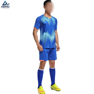 ชุดเสื้อฟุตบอลสีน้ำเงินแบบซับลิเมชั่นเต็มตัวพร้อมกางเกงขาสั้น ชุดทีมกีฬาทันสมัยระดับมืออาชีพ ชุดฟุตบอลแห้งเร็วสำหรับสโมสร - Product Image 3