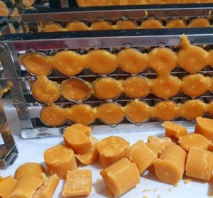 Meilleure Vente Sucre de Palme Traditionnel Origine An Giang Vietnam 100% Pur Végétalien Haute Qualité pour Cuisine, Pâtisserie, Cosmétiques, OEM, Export - Product Image 1