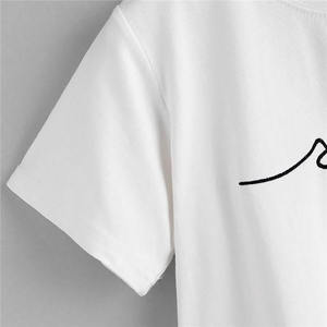 Camiseta de Manga Corta Blanca Ecológica para Mujer, 100% Algodón, Cuello Redondo, Corte Regular, Estilo Casual, Tejido Jersey Liso Teñido - Product Image 5