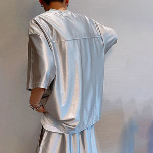 เสื้อยืดคอกว้างแขนสั้นผ้าซาตินโพลีเอสเตอร์สไตล์สตรีทแวร์สำหรับผู้ชาย พิมพ์ลายโลโก้ตามสั่ง เสื้อเบสบอลสตรีทแวร์สำหรับผู้ชาย - Product Image 3