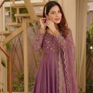 Traje Anarkali de Diseñador, Lino Cosmos Pesado con Bordado y Lentejuelas, de Secado Rápido, para Fiestas y Bodas, con Pantalón y Dupatta, Completamente Cosido - Product Image 2
