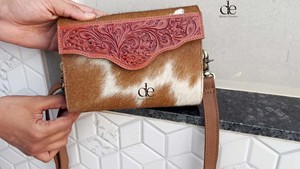 Bolso Bandolera Clásico de Cuero Genuino, Nuevo Diseño, Cuero Repujado a Mano, Bolso Bandolera Cruzado Moderno - Product Image 4