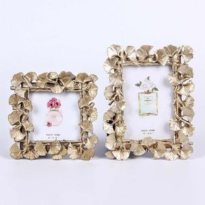Durable Decorative <b>Frame</b> With Modern Finish For Stylish Interior Decoration - Product Image 3