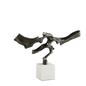 Escultura Metálica Hecha a Mano de Forma Irregular en Base de Mármol Blanco, Adorno Artístico Moderno para Mesa, Figura Escultórica de Alta Gama - Product Image 4