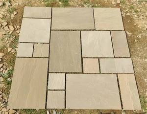 Pavés et revêtements muraux en pierre naturelle de grès vert RJ - Product Image 1