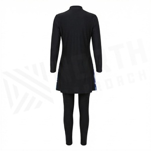 Ensemble de yoga 2 pièces imprimé papillon bleu avec finition dorée, body à col en V profond et jupe portefeuille longueur genou - Product Image 2