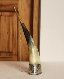 Cuerno Indio para Soplar, Hecho a Mano, Cuerno de Búfalo para Beber, Auténtico Cuerno Vikingo Pulido con Sonido Vikingo - Product Image 1