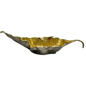Nouvelle Tendance 2026 : Assiette Décorative Métallique Faite Main, Silhouette Sculpturale Feuille Organique, Texture Artisanale Riche, Écologique et Moderne - Product Image 1